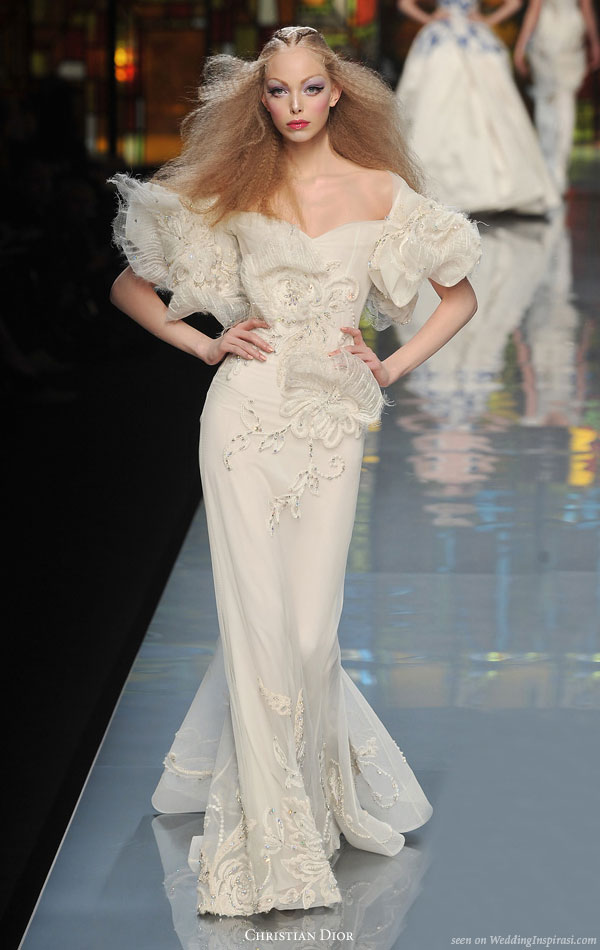 Christian Dior Spring Summer 2009 Couture collection romantic dress with large ruffle sleeves suitable for a wedding Wedding Inspirasi