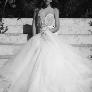 elihav sasson wedding dress 2015 strapless plunging neckline tulle bridal gown