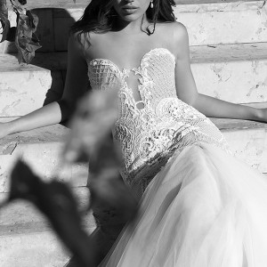 elihav sasson wedding dress 2015 strapless plunging neckline tulle bridal gown zoom