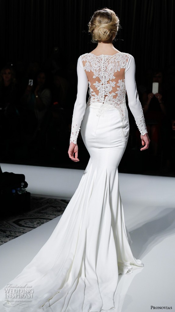 pronovias-2016-wedding-dresses-new-york-bridal-runway-show-wedding-inspirasi