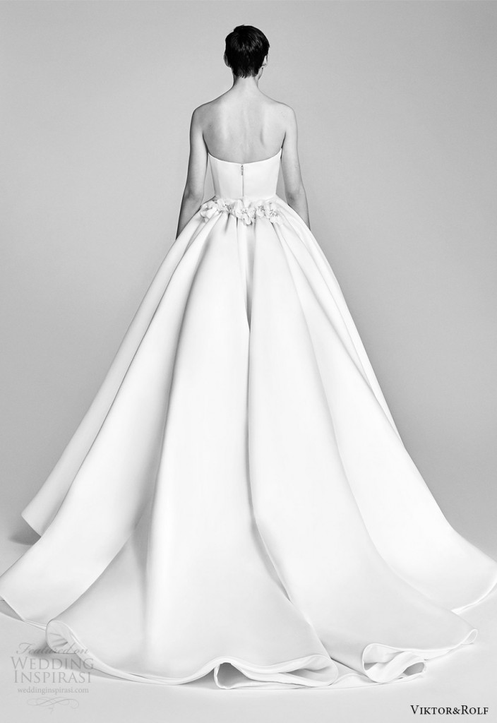 Viktor&Rolf Spring 2018 Wedding Dresses | Wedding Inspirasi