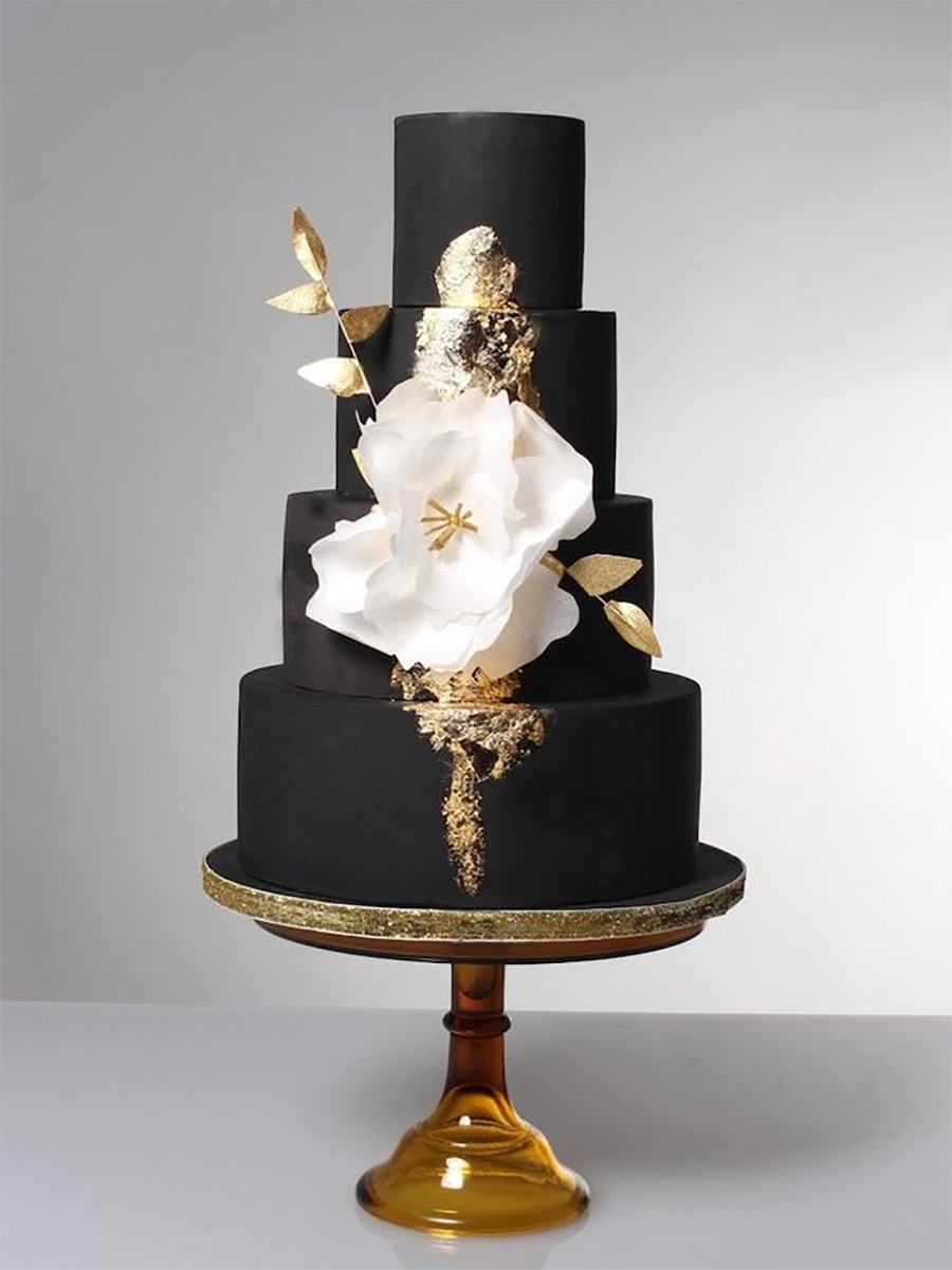black 4 tier white floral wedding cake (2) mv