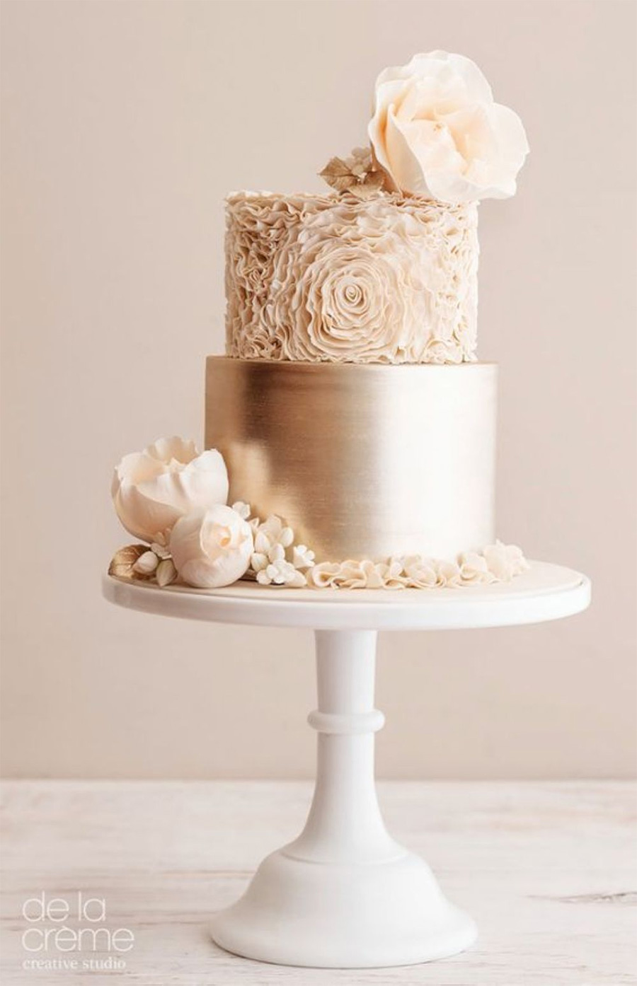 gold 2 tier cream floral wedding cake (26) mv