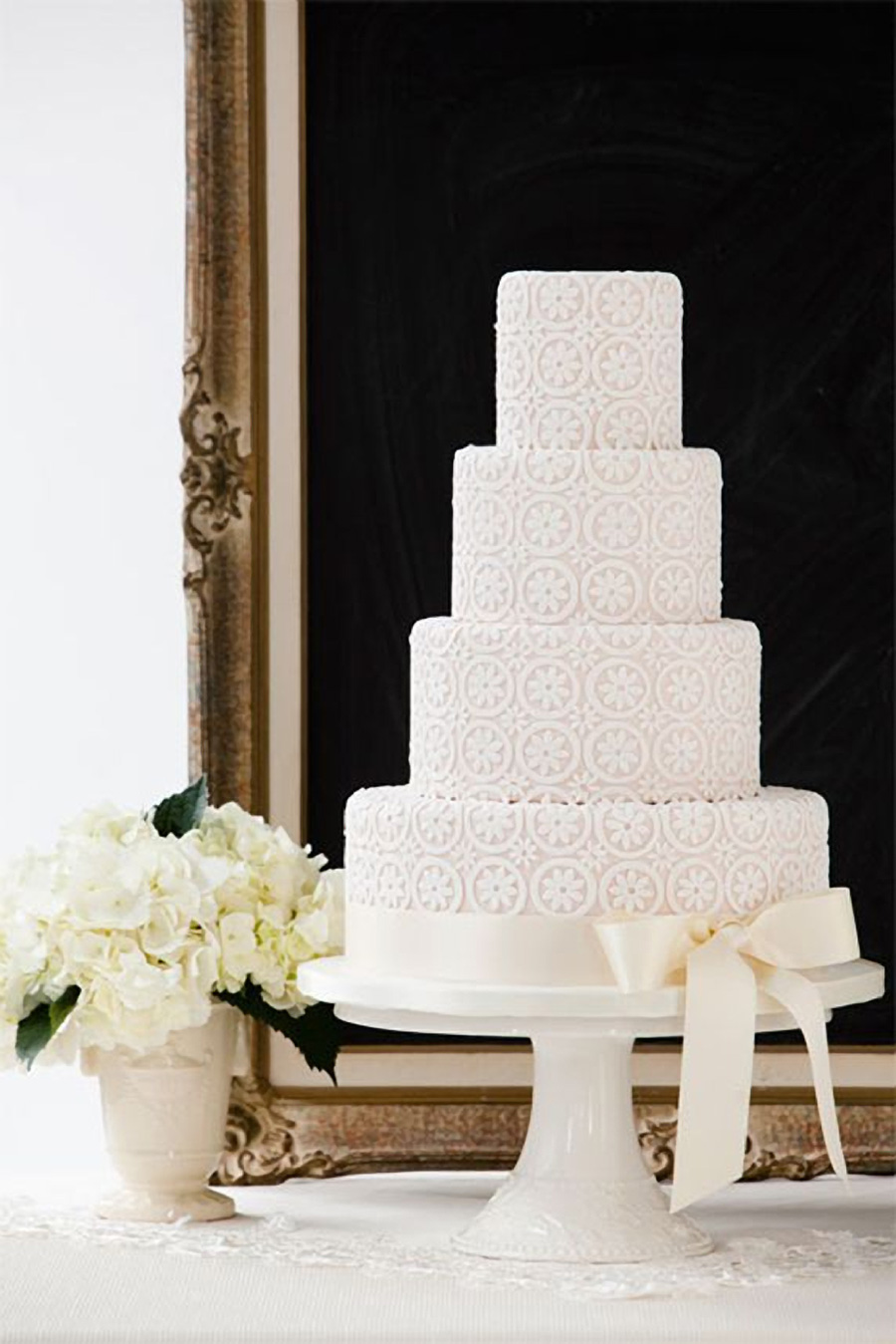 white 4 tier white pattern wedding cake (25) mv