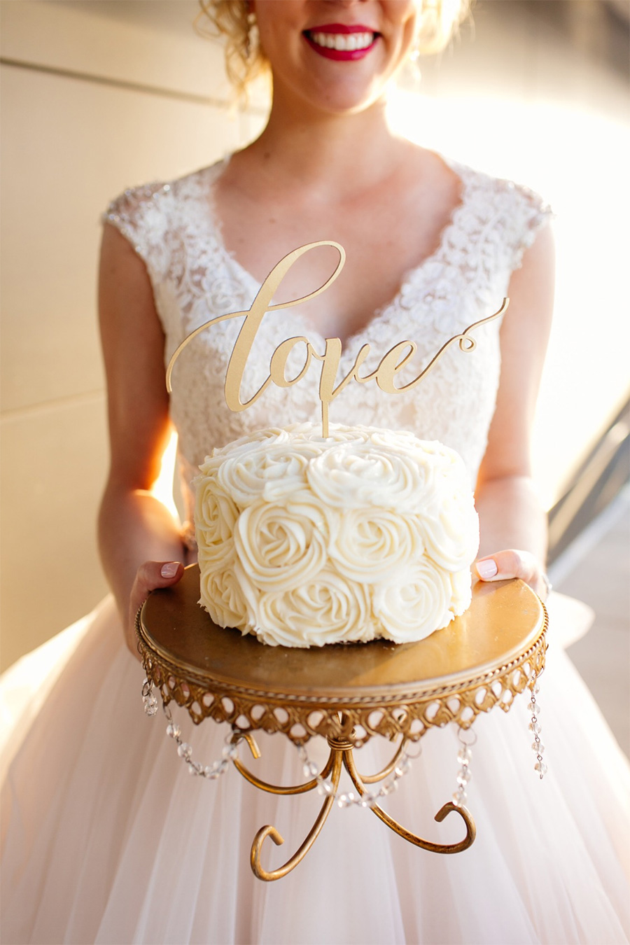 white cream single tier wedding cake (27) mv