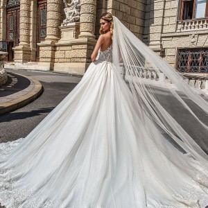 crystal design 2018 strapless sweetheart neckline heavily embellished bodice romantic princess ball gown wedding dress rasor lace back chapel train (emma) bv