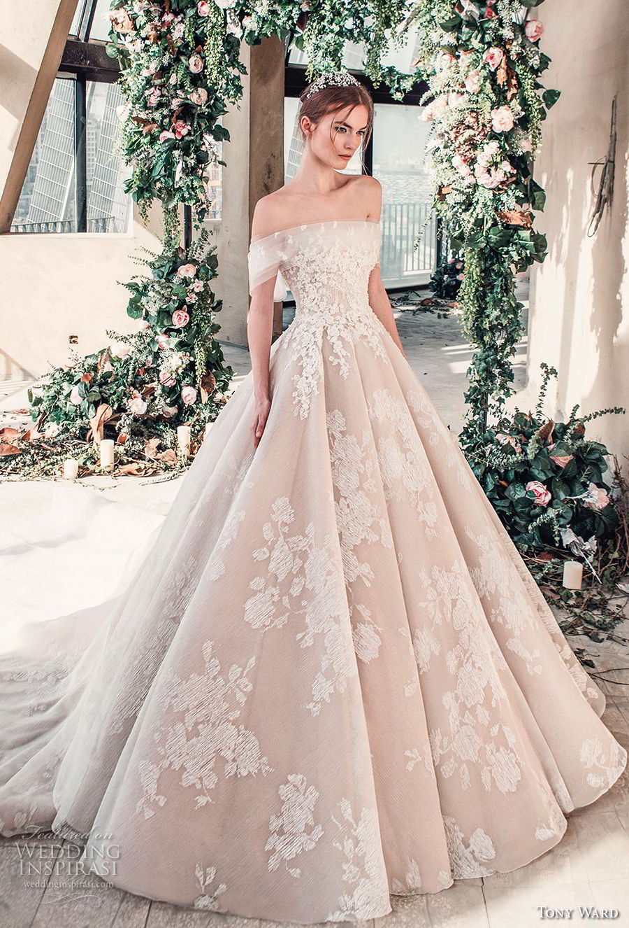 wedding dresses spring 2019