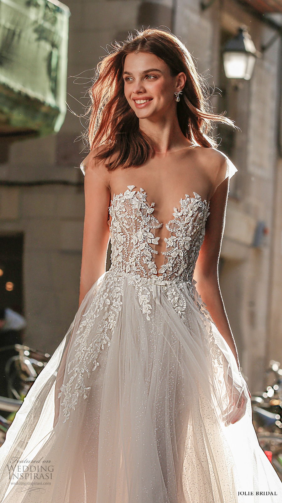 23 Sweetheart Neckline Wedding Dresses for the Romantic Bride