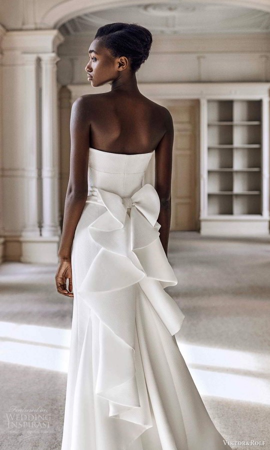 Viktor&Rolf Mariage Spring 2021 Wedding Dresses | Wedding Inspirasi