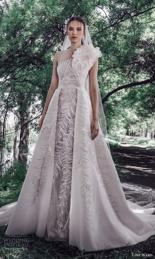 Tony Ward La Mariée Spring 2022 Wedding Dresses | Wedding Inspirasi