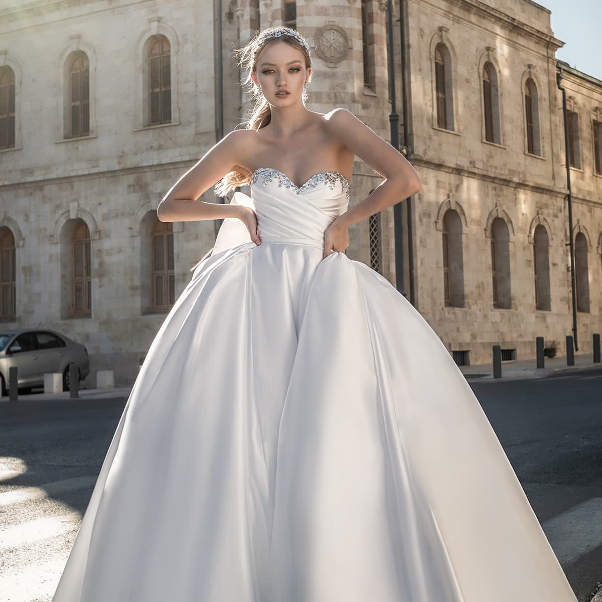 Stunning Pnina Tornai wedding gown